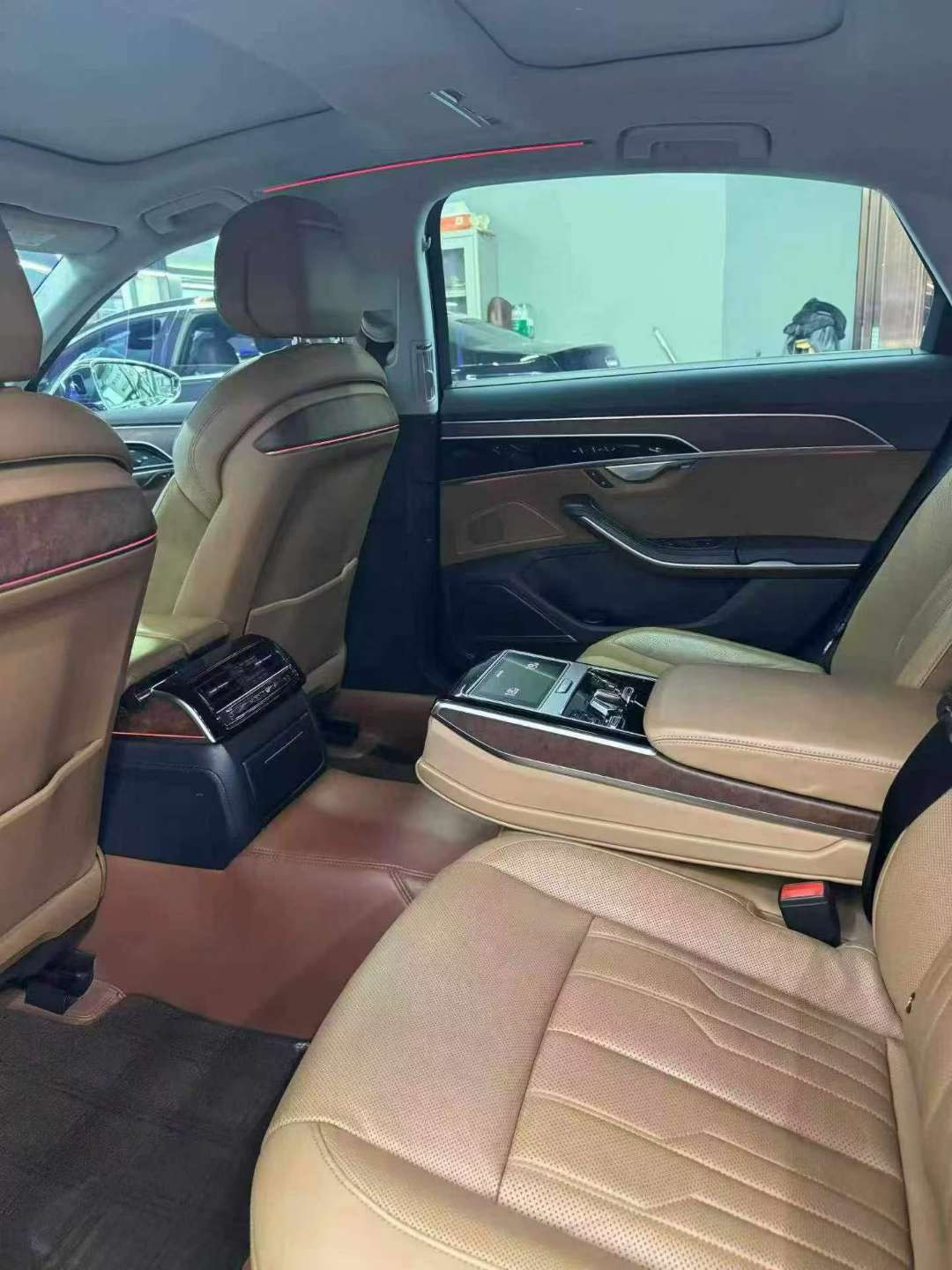 Audi A8L 2018 55 Luxury Edition 9