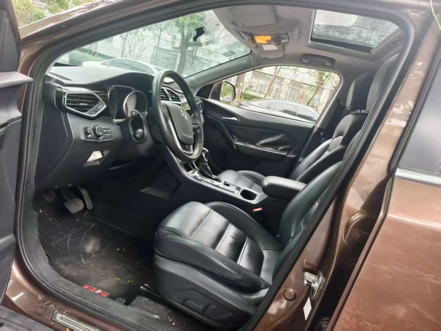 MG GS 2015 2.0T AWD Luxury 9