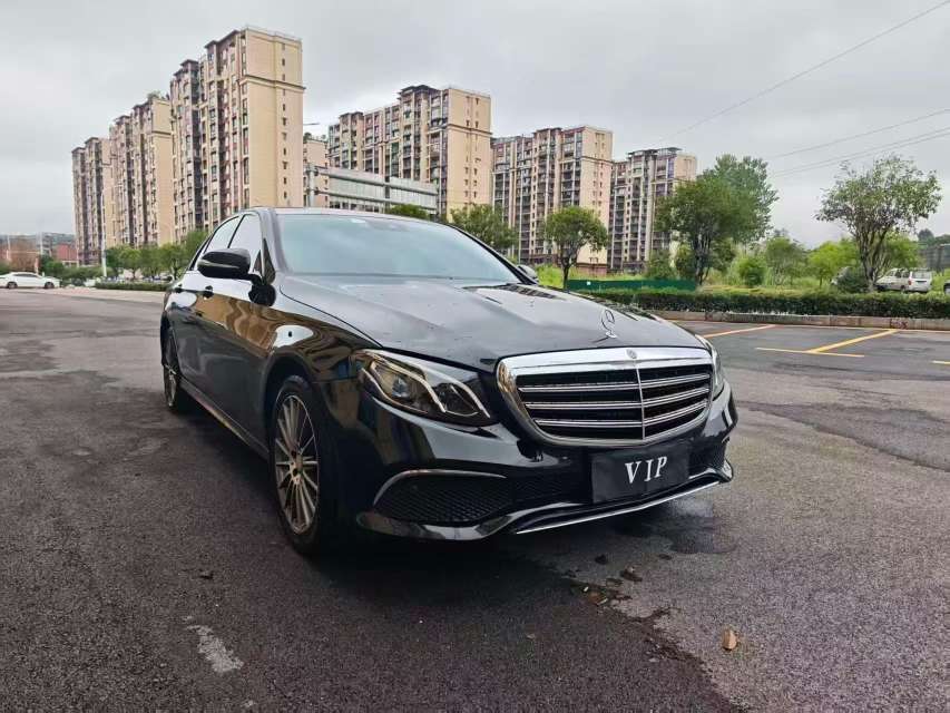 Mercedes-Benz E-Class 3