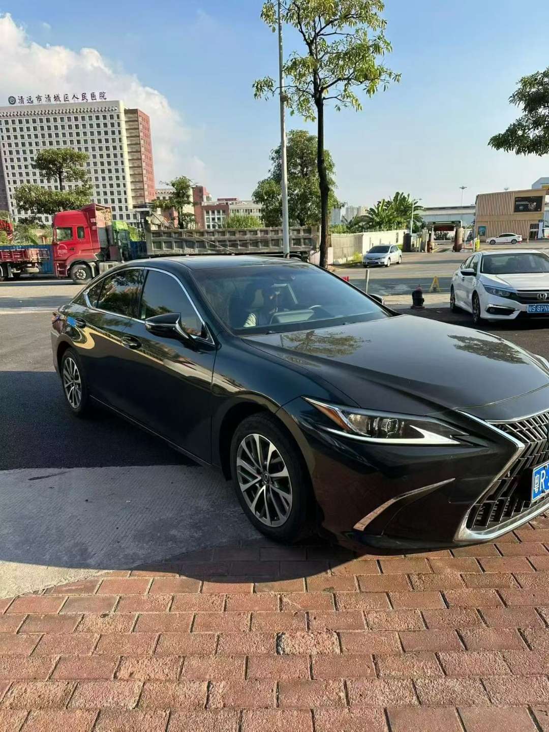 Lexus ES 2022 200 Excellence Edition 3