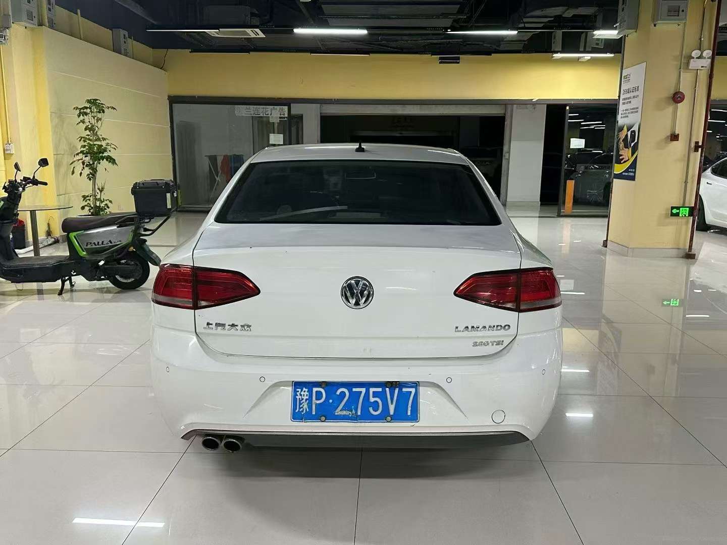 Volkswagen Lamando 8