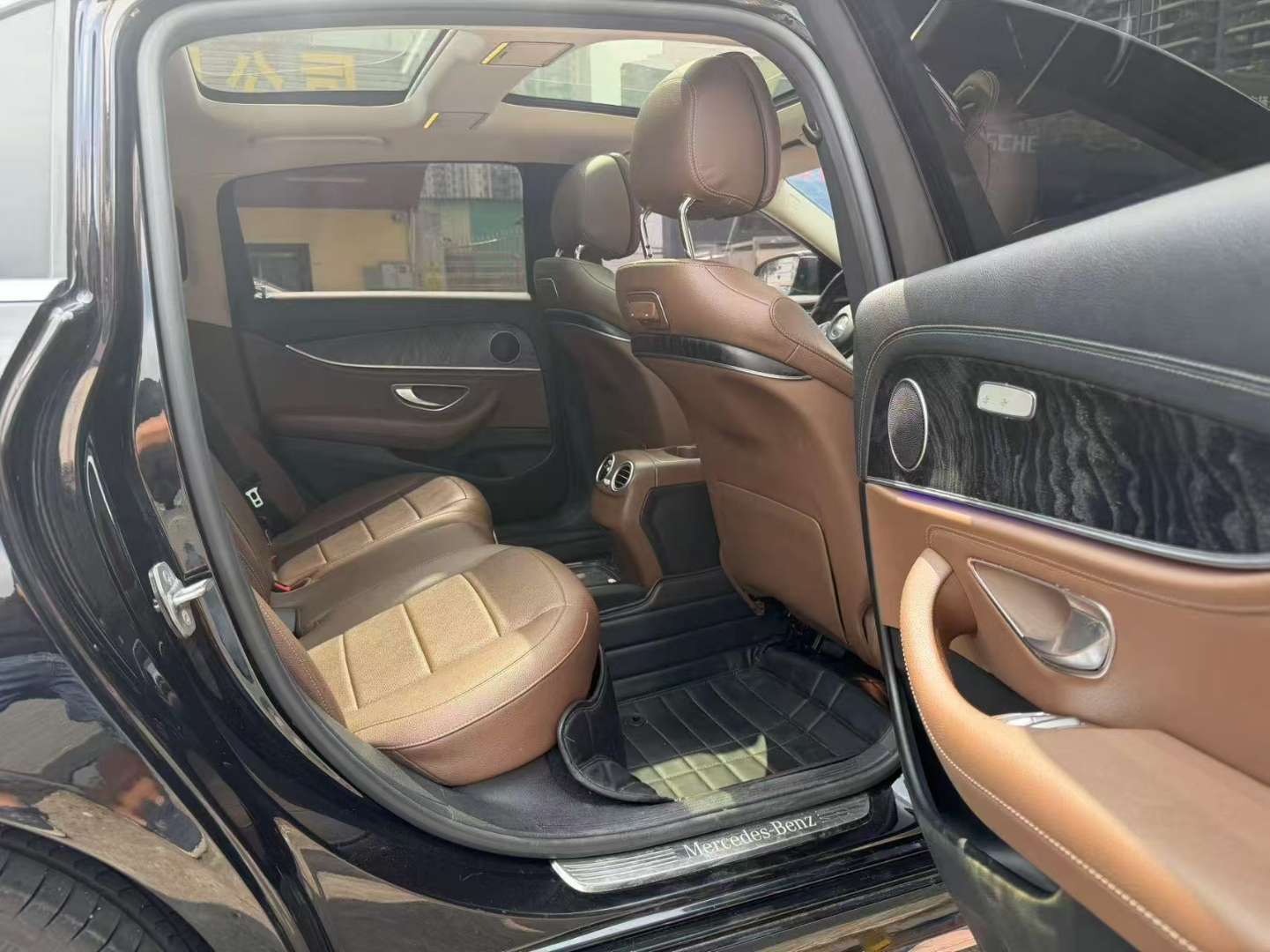 Mercedes-Benz E-Class E300L Sport Luxury Edition 8