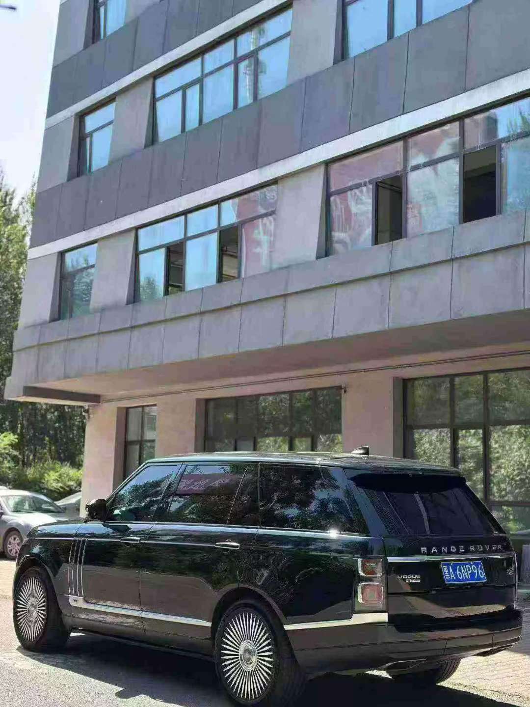 Land Rover Range Rover Executive 2019 Classic Extended 3.0T 7