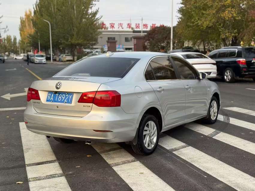 Volkswagen Jetta 9