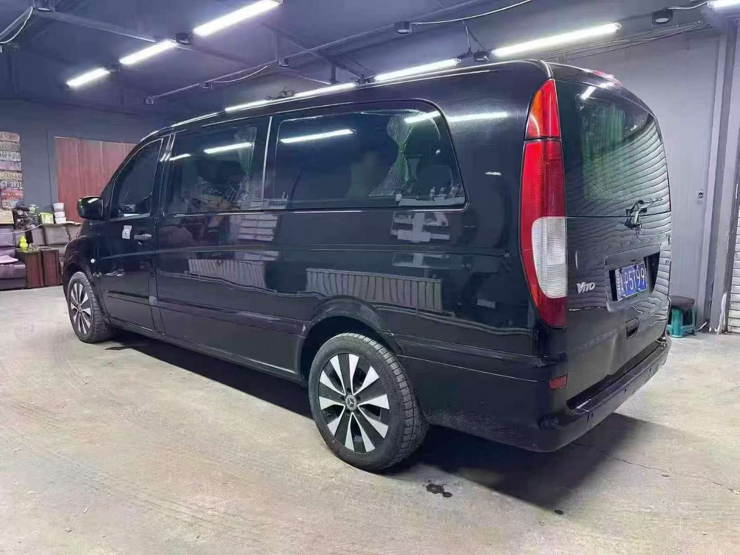 Mercedes-Benz Vito 2.5 High Trim 5