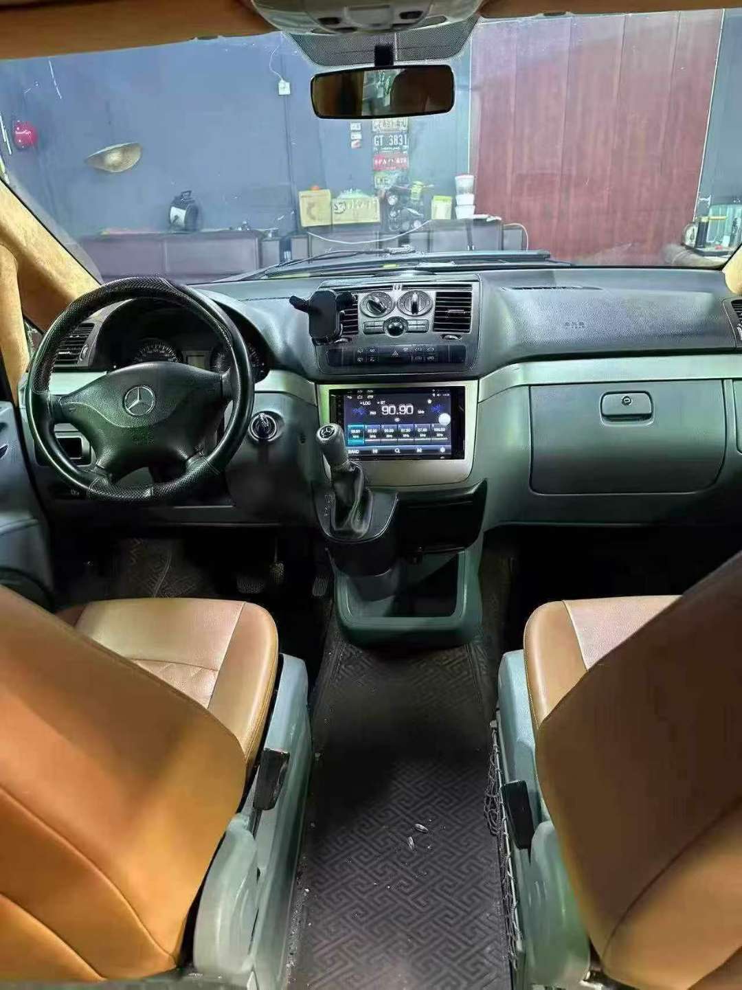 Mercedes-Benz Vito 2.5 High Trim 6