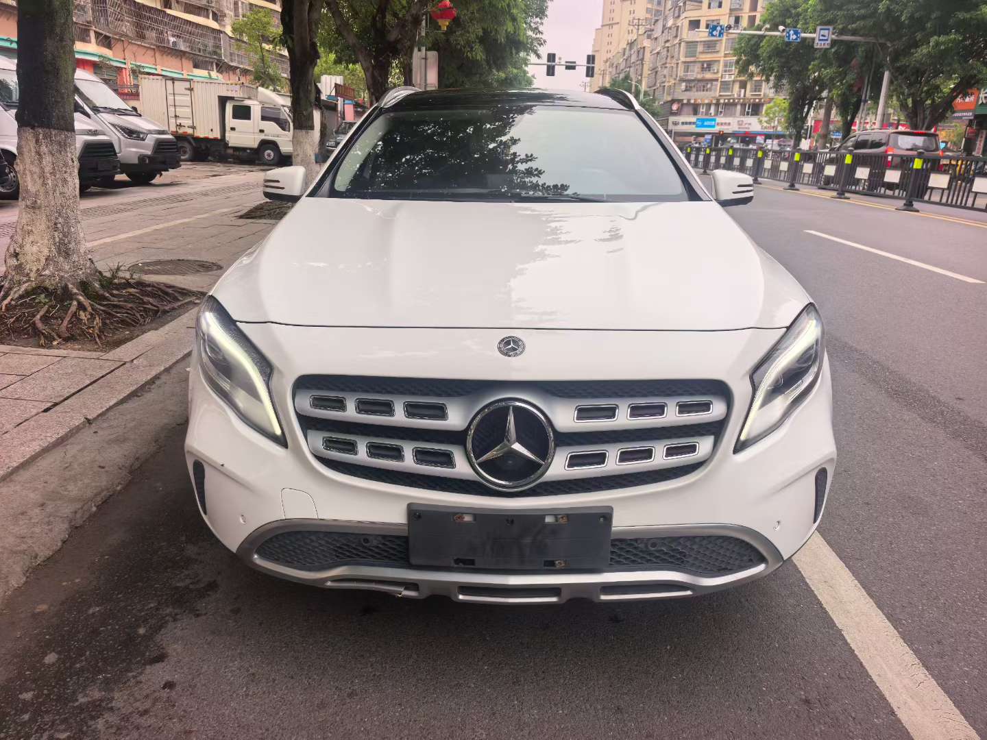 Mercedes-Benz GLA GLA200
