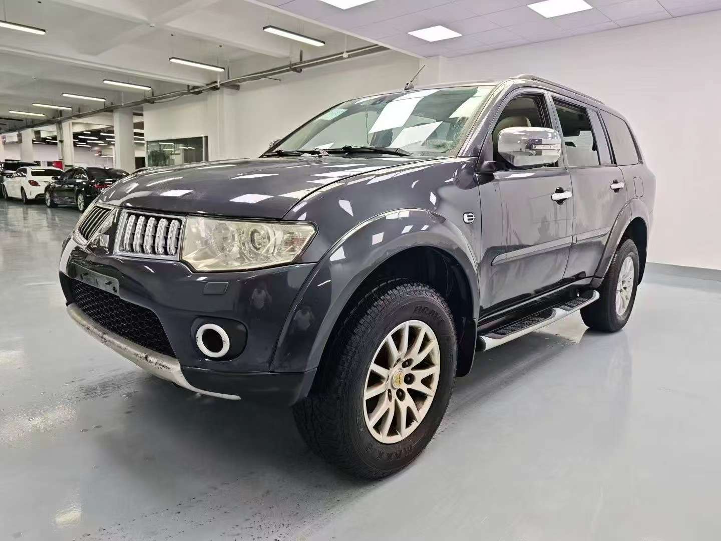 Mitsubishi Pajero 3.0 4WD Luxury