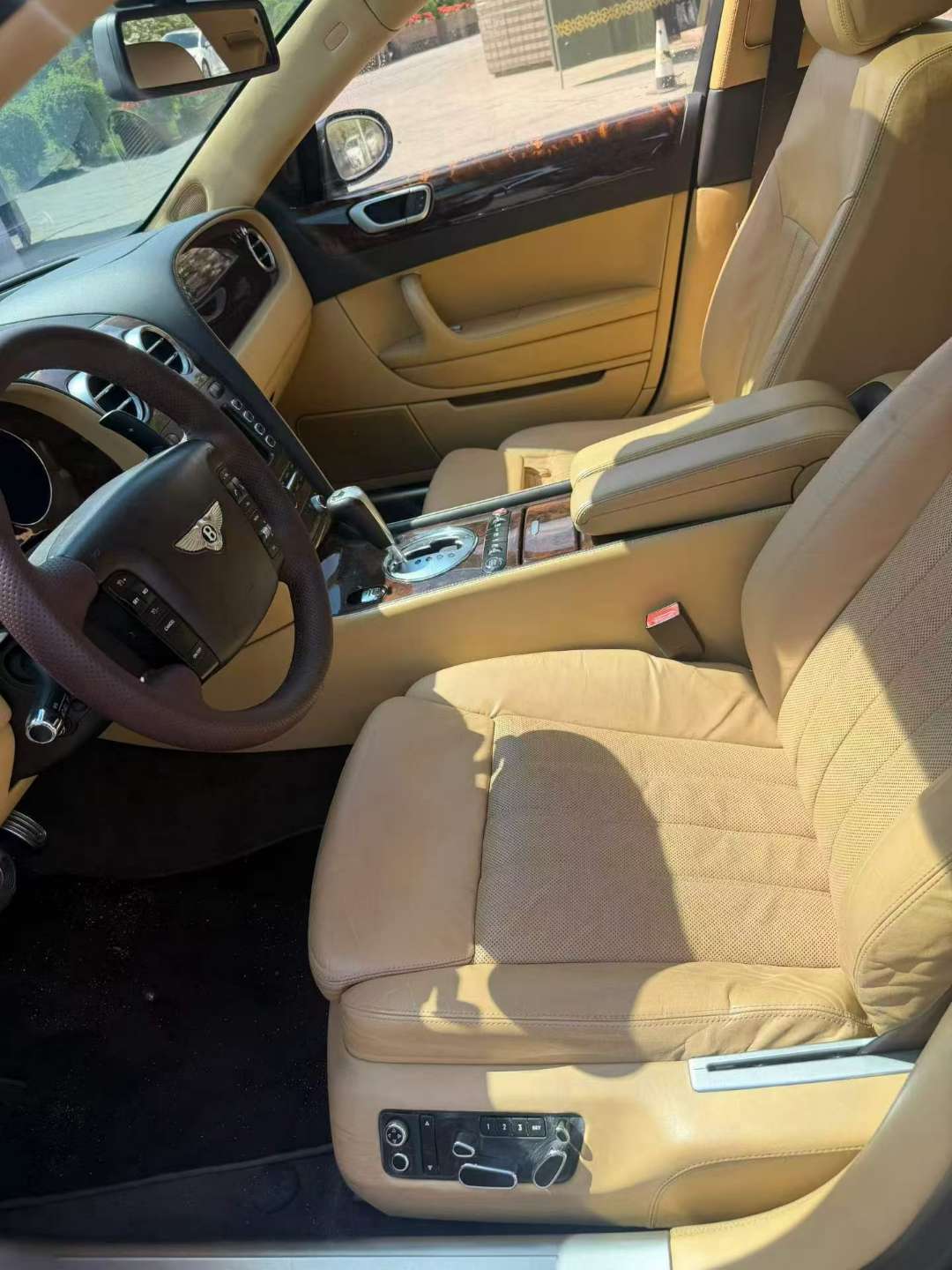Bentley Flying Spur 2009 9