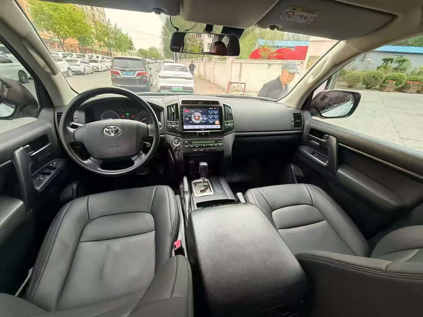 Toyota Land Cruiser 2014 4000 5-Seat Version 8