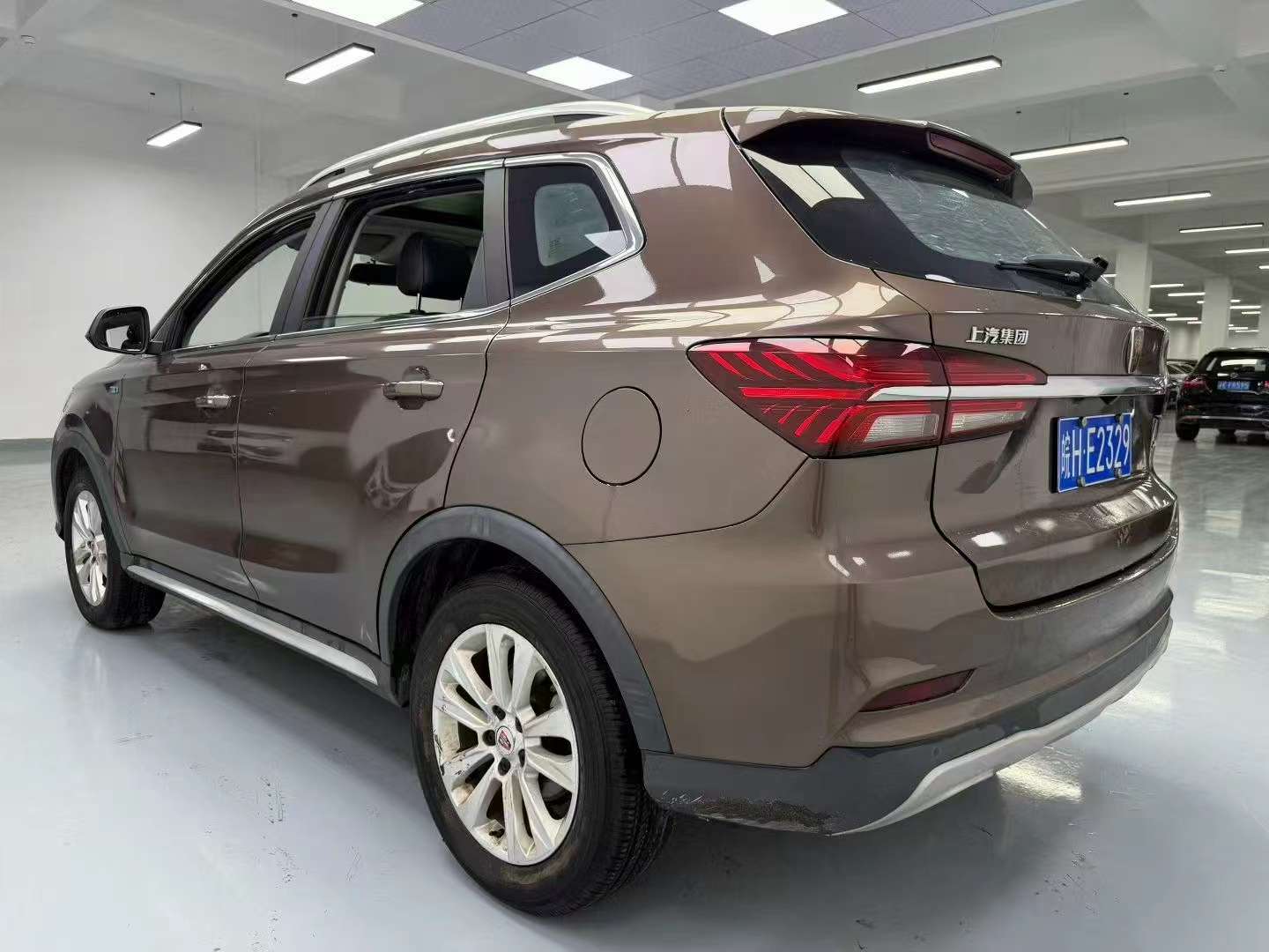 Roewe RX5 6