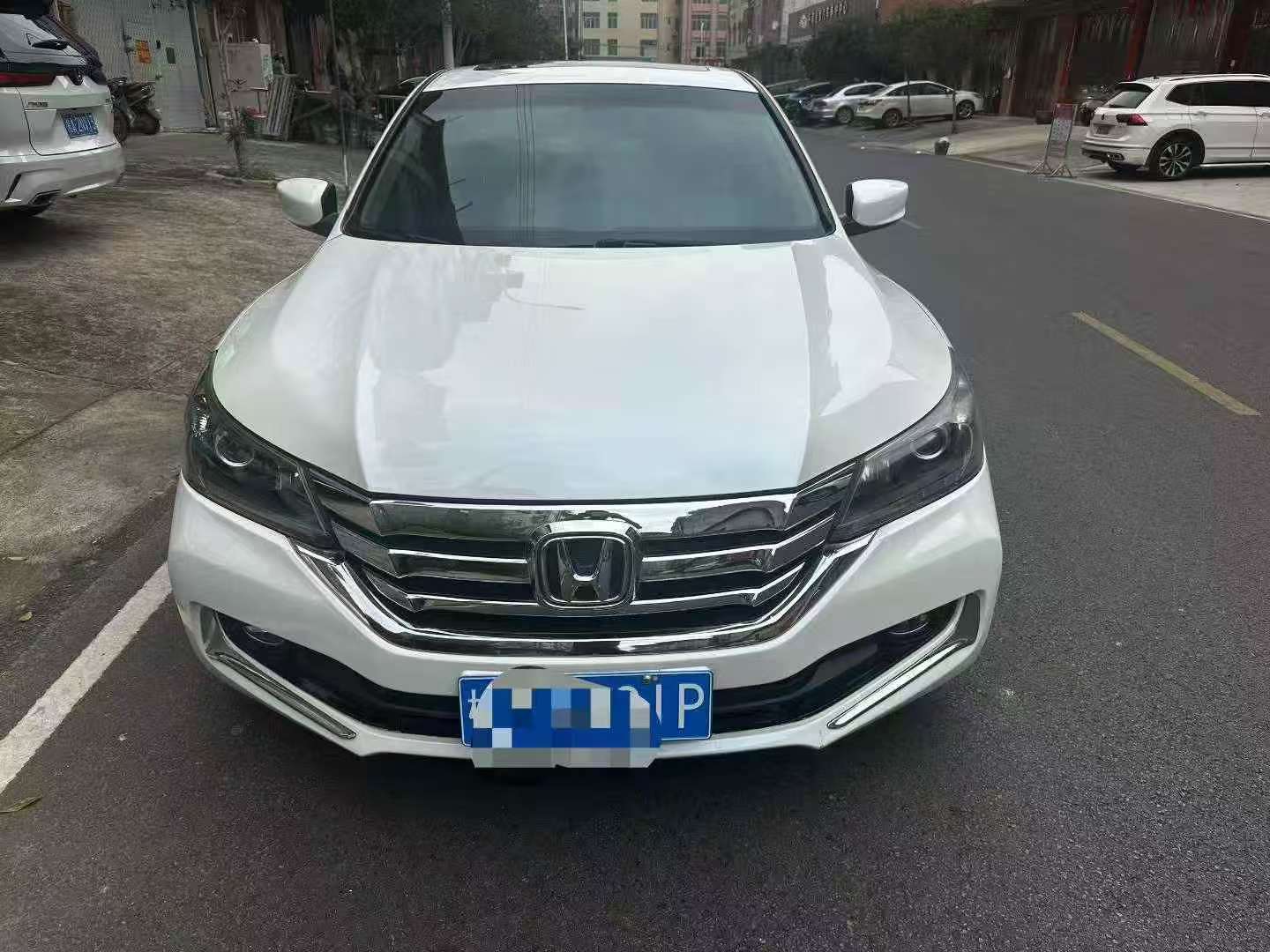 Honda Accord 2.0L Automatic Luxury 2