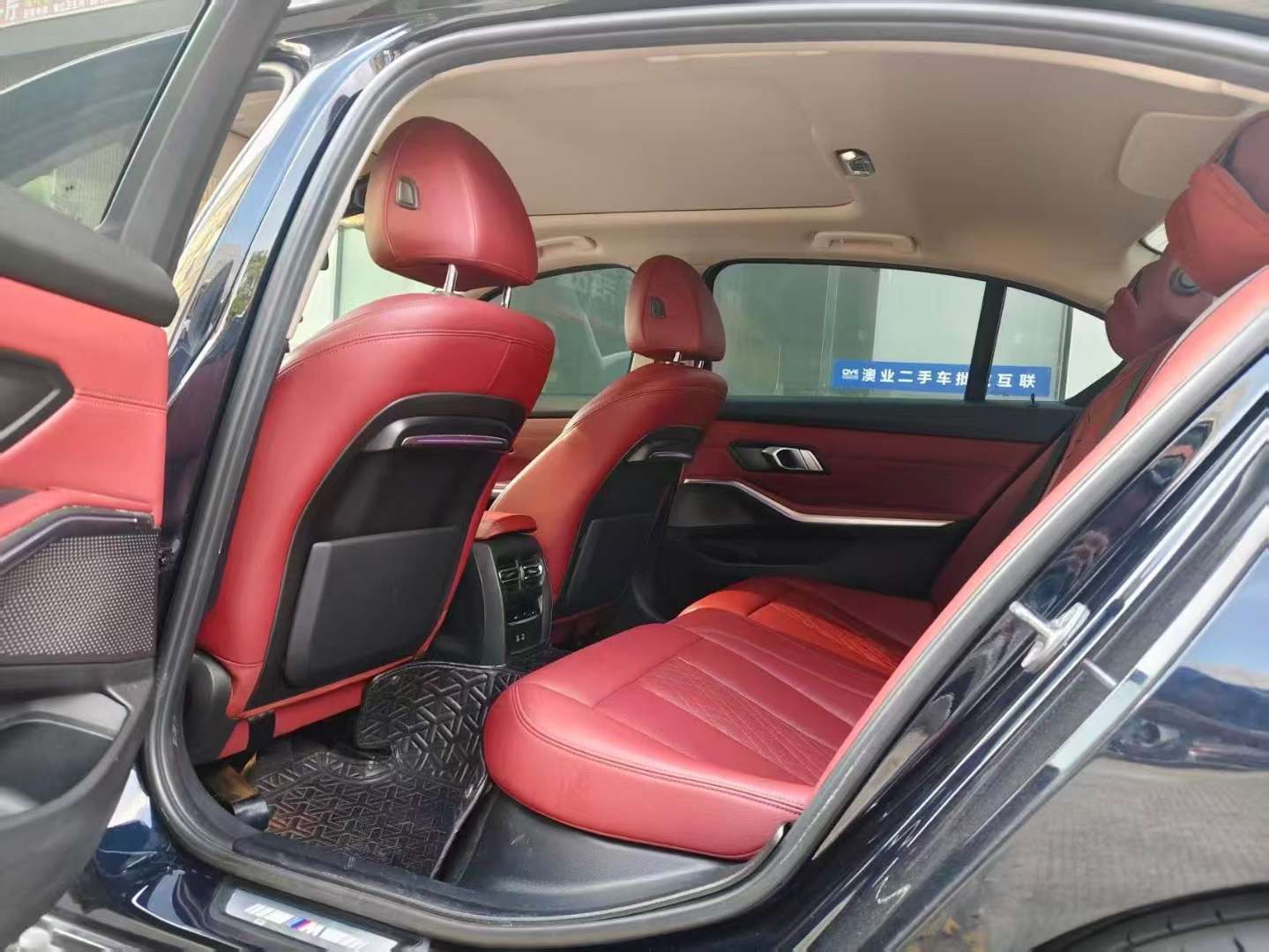 BMW 3 Series 325Li 2.0T M Sport 7