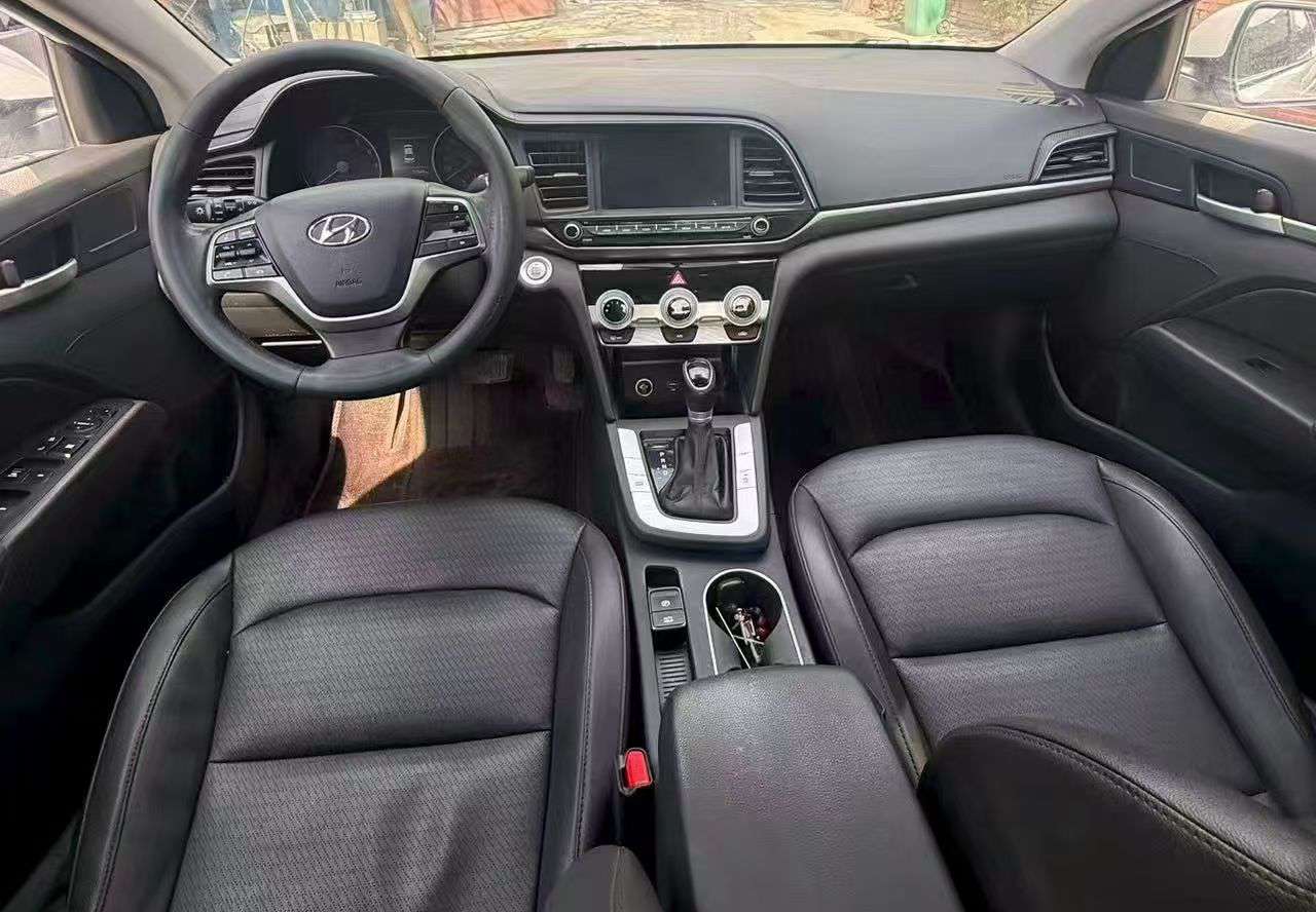Hyundai Elantra 1.5L Zhixuan Elite Edition 5
