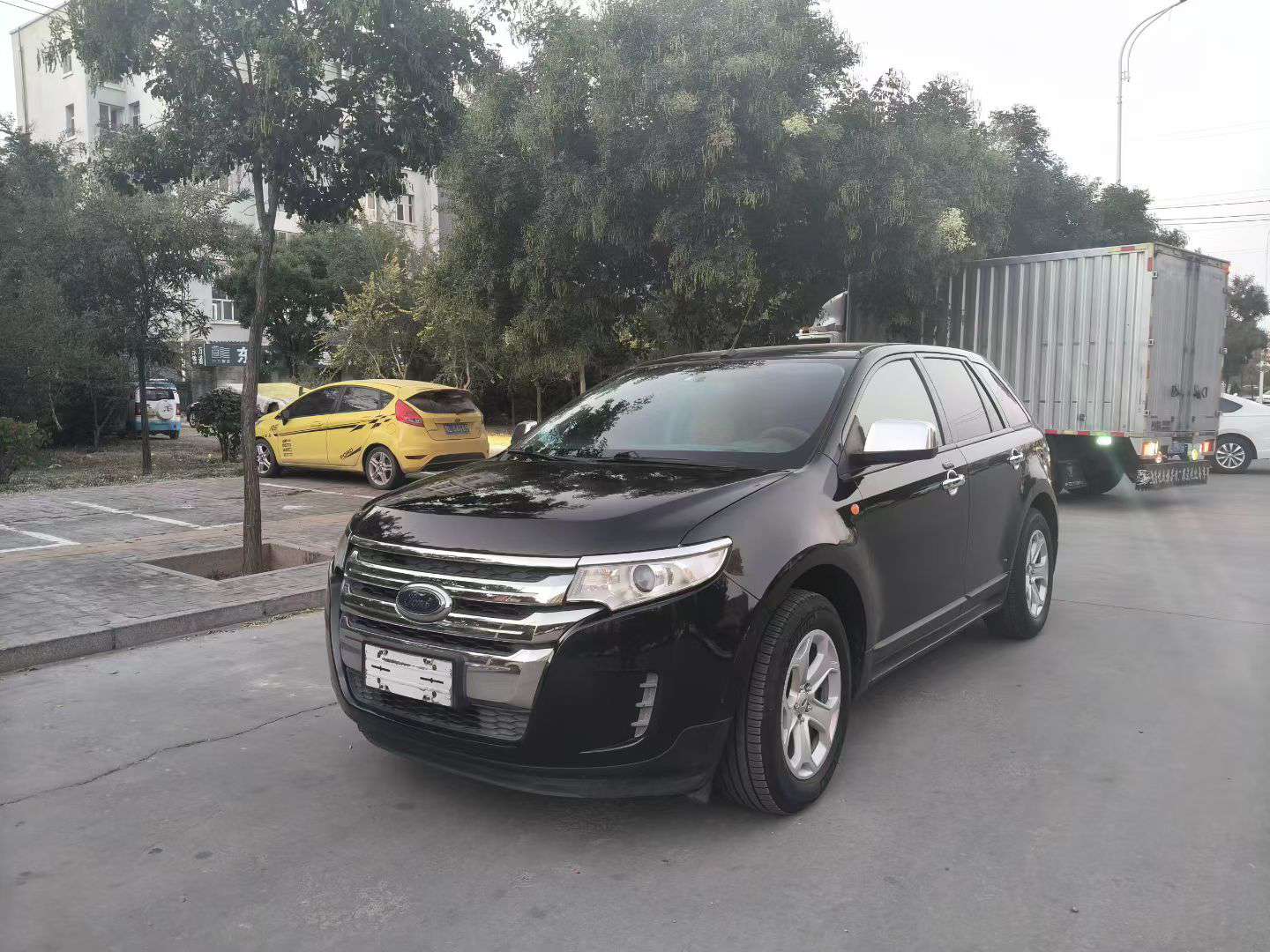 Ford Edge 2.0T 3