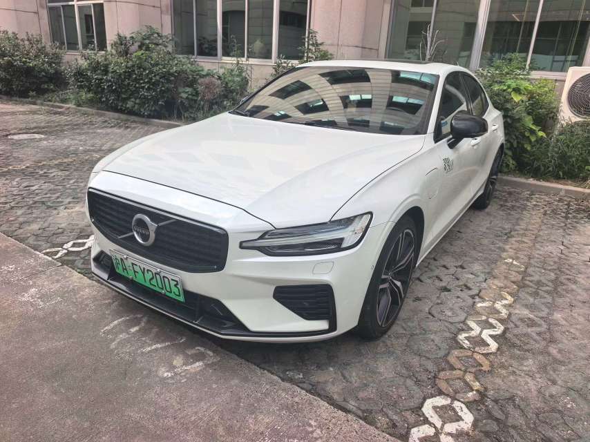 Volvo S60 Hybrid AWD Zhiyi Sport Edition