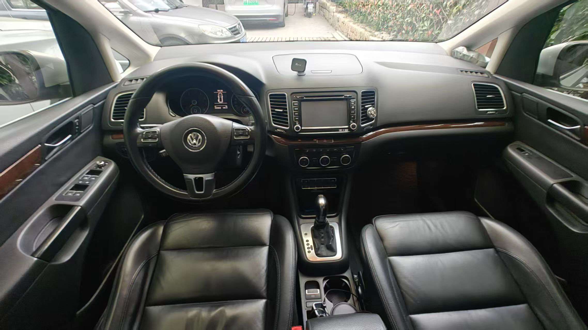 Volkswagen Sharan 2