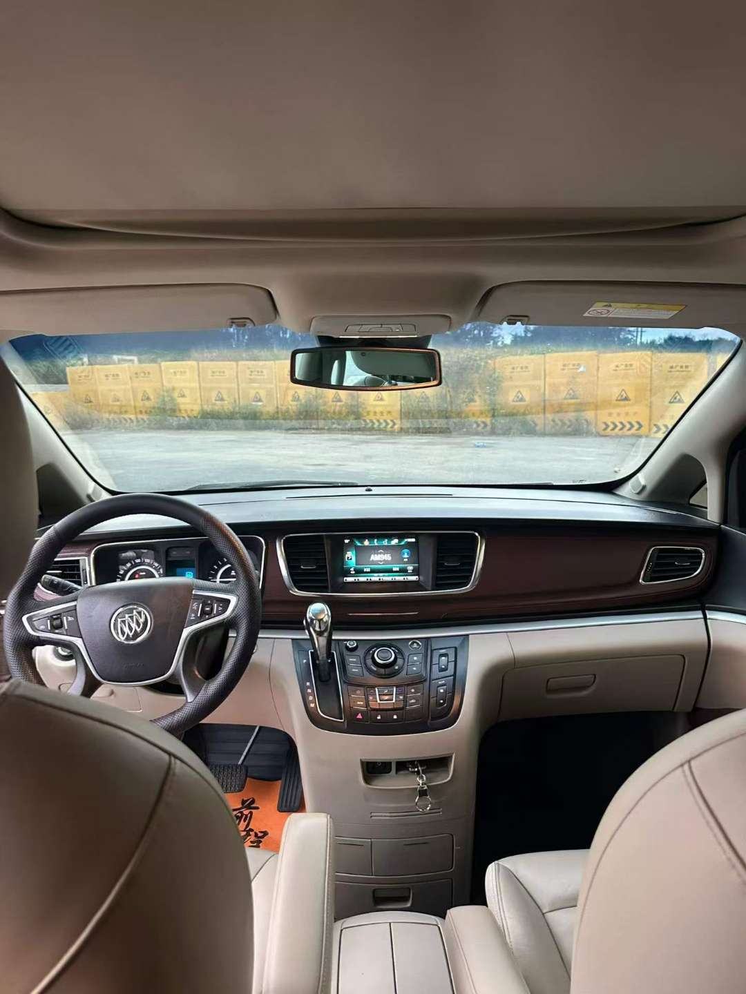 Buick GL8 28T Premium Top Trim 9