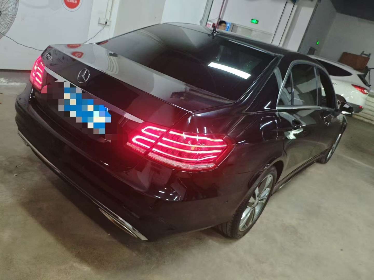 Mercedes-Benz E-Class E260L Sport 2.0T 3