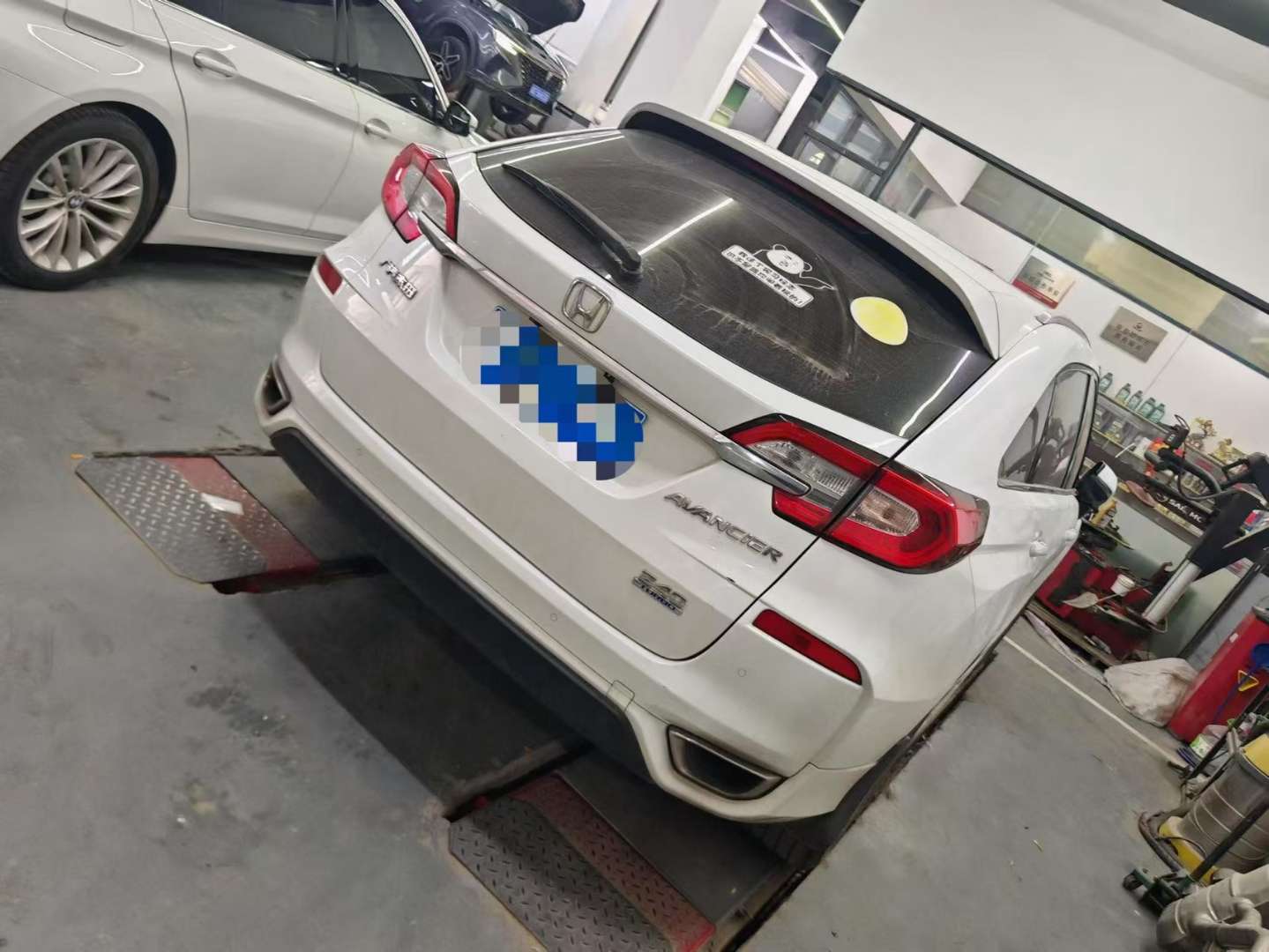 Honda Avancier 240 TURBO 1.5T Prestige Edition 2