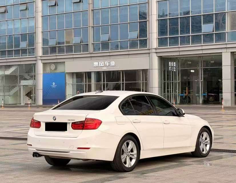 BMW 3 Series 328i M Sport Package 3