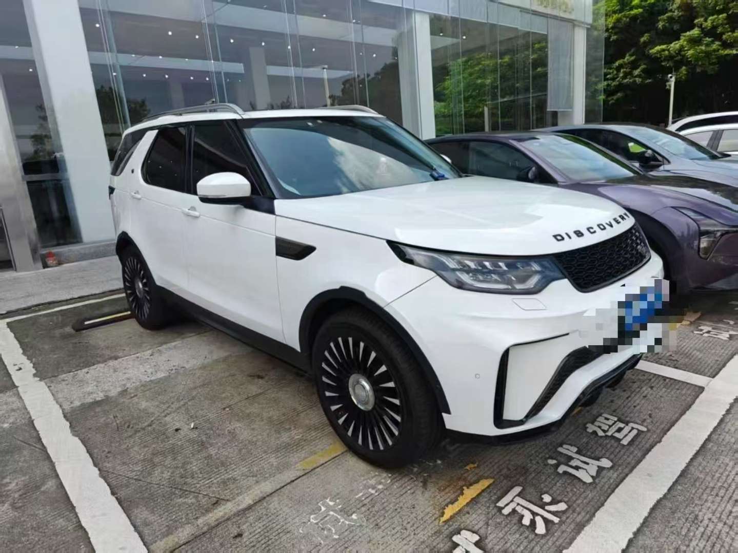 Land Rover Discovery 5 3.0T SC V6 SE