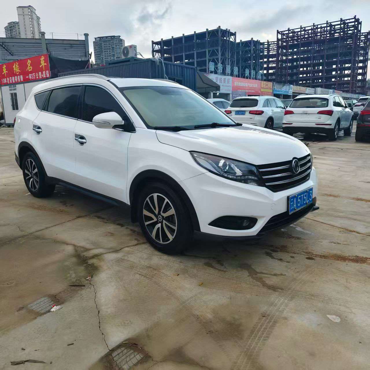 Fengon 580 1.5T Manual Large 7-Seater 3