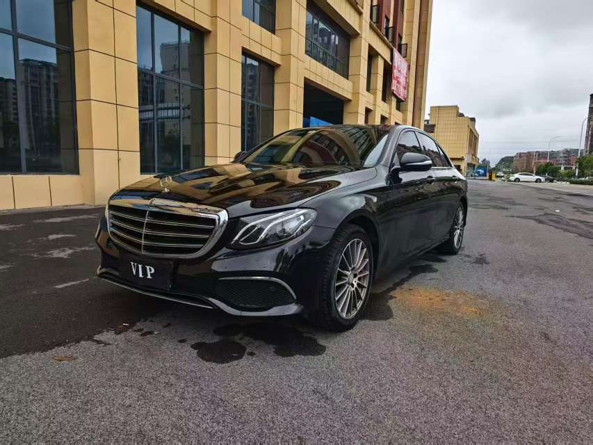 Mercedes-Benz E-Class 2