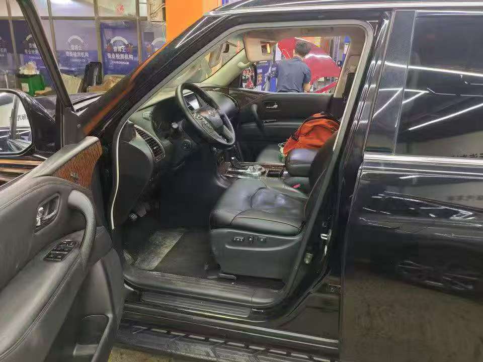 Nissan Patrol 4WD Flagship 5.6L V8 6