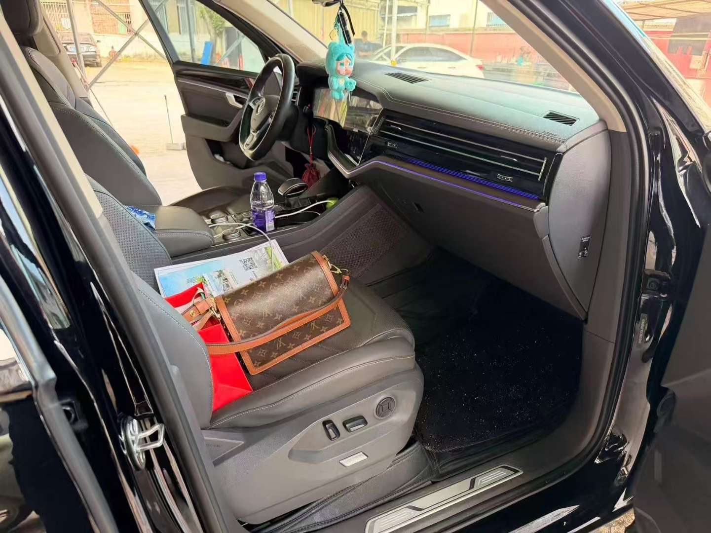 Volkswagen Touareg 2.0TSI Ruiyi Edition 3
