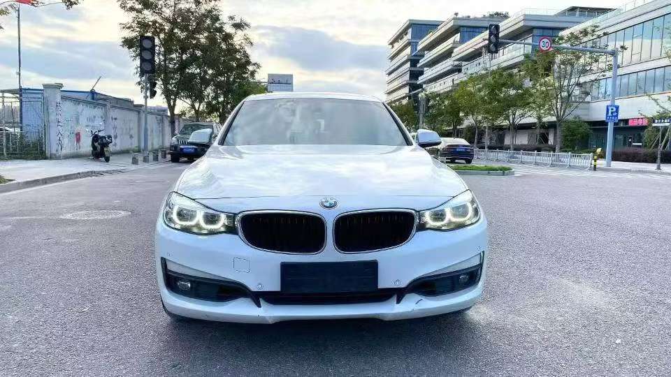 BMW 3 Series GT 2017 320iGT Fashion