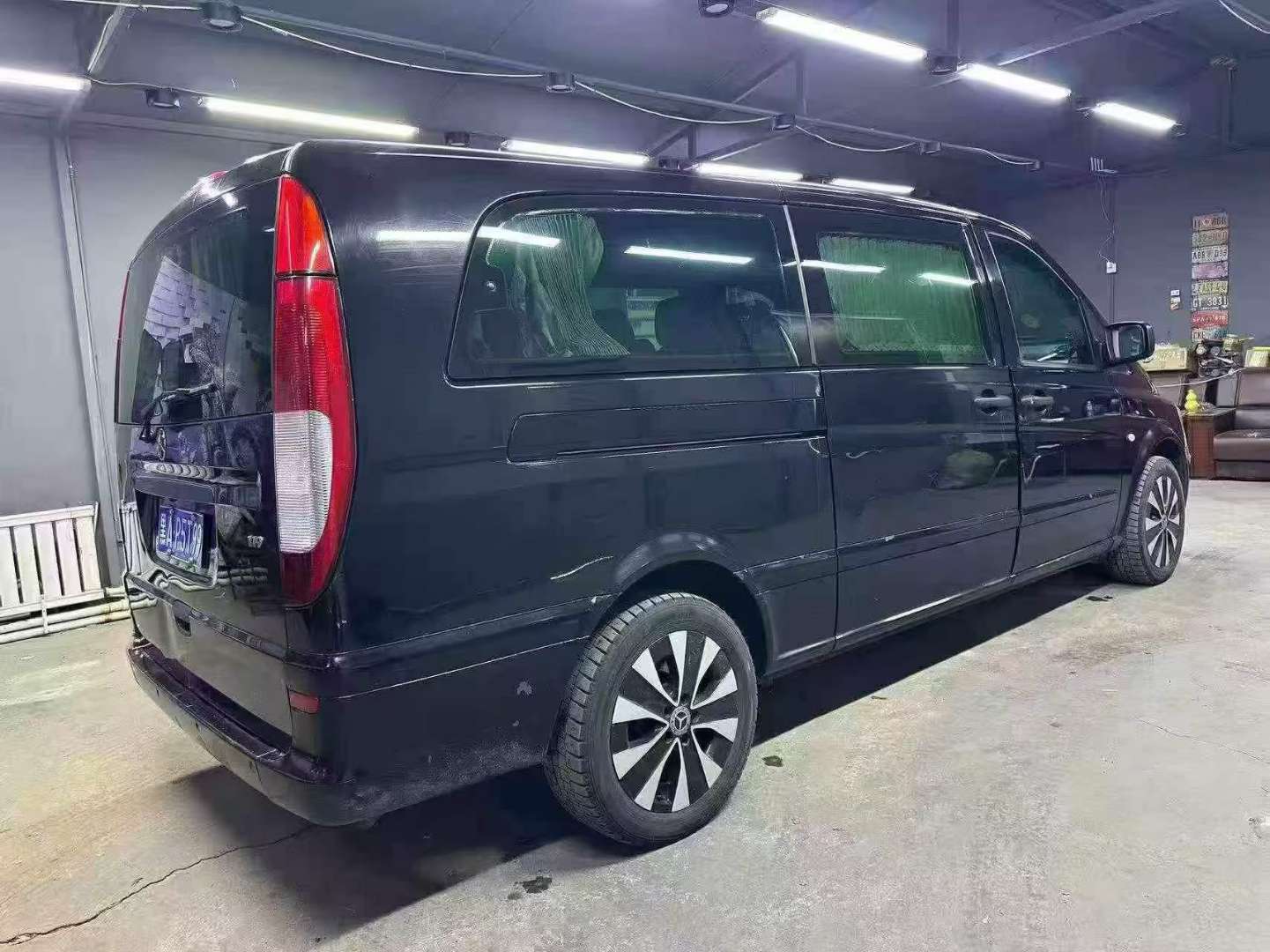 Mercedes-Benz Vito 2.5 High Trim 4