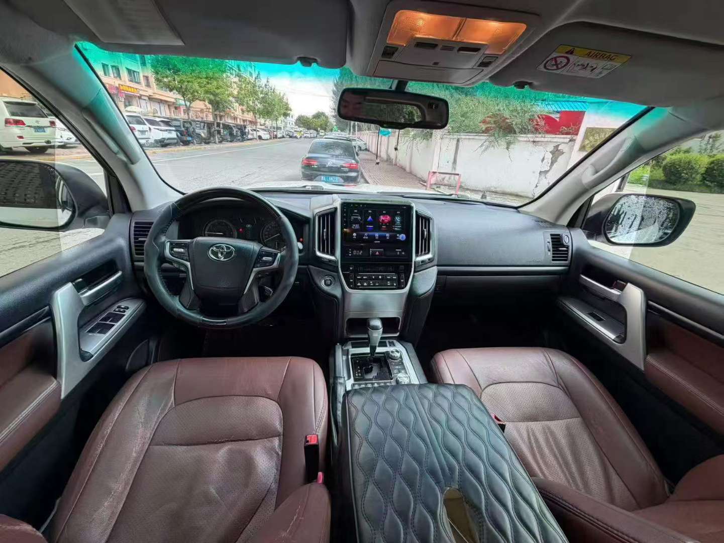 Toyota Land Cruiser 2014 4000 Five-Seat Version 6