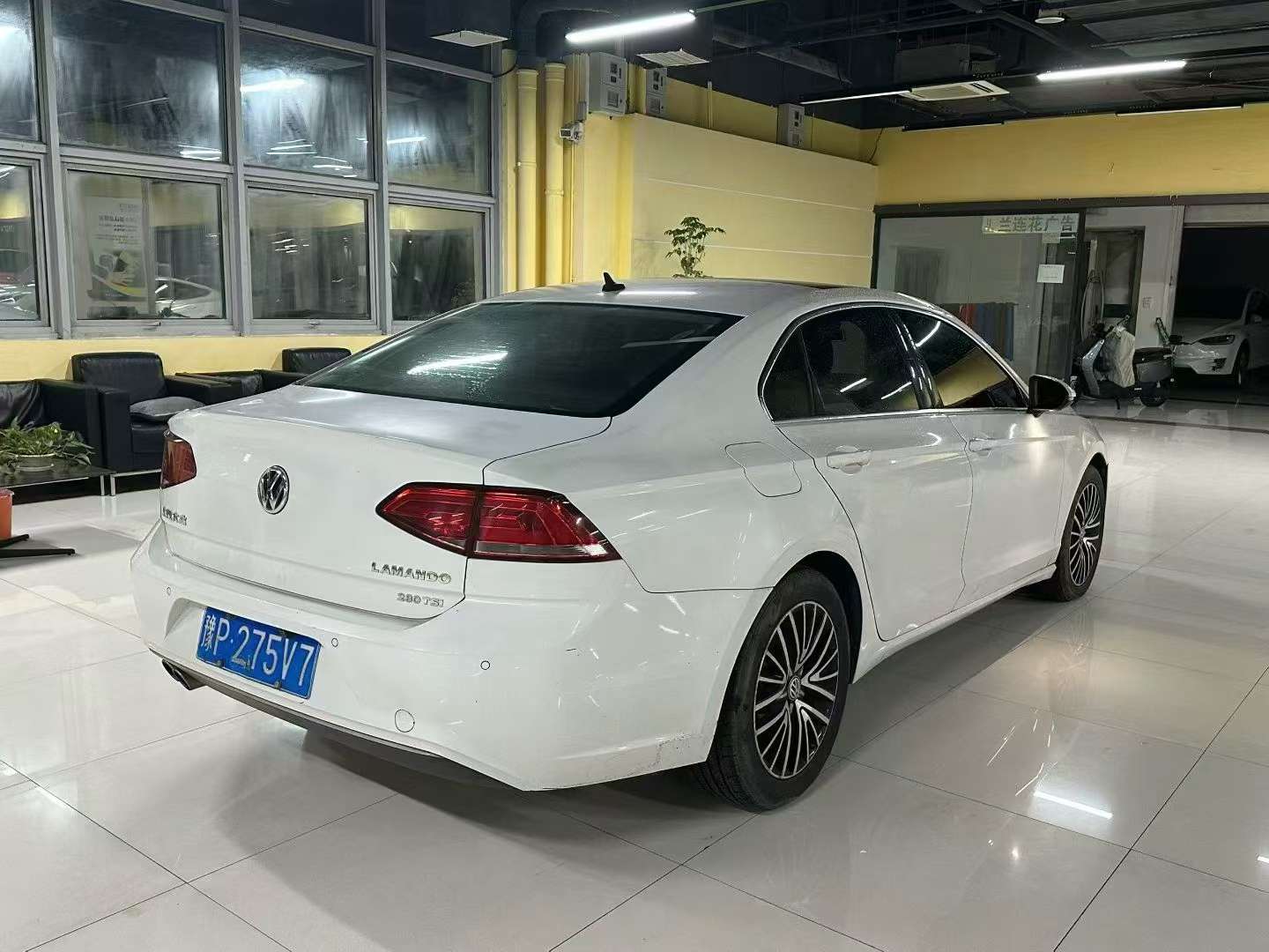 Volkswagen Lamando 9