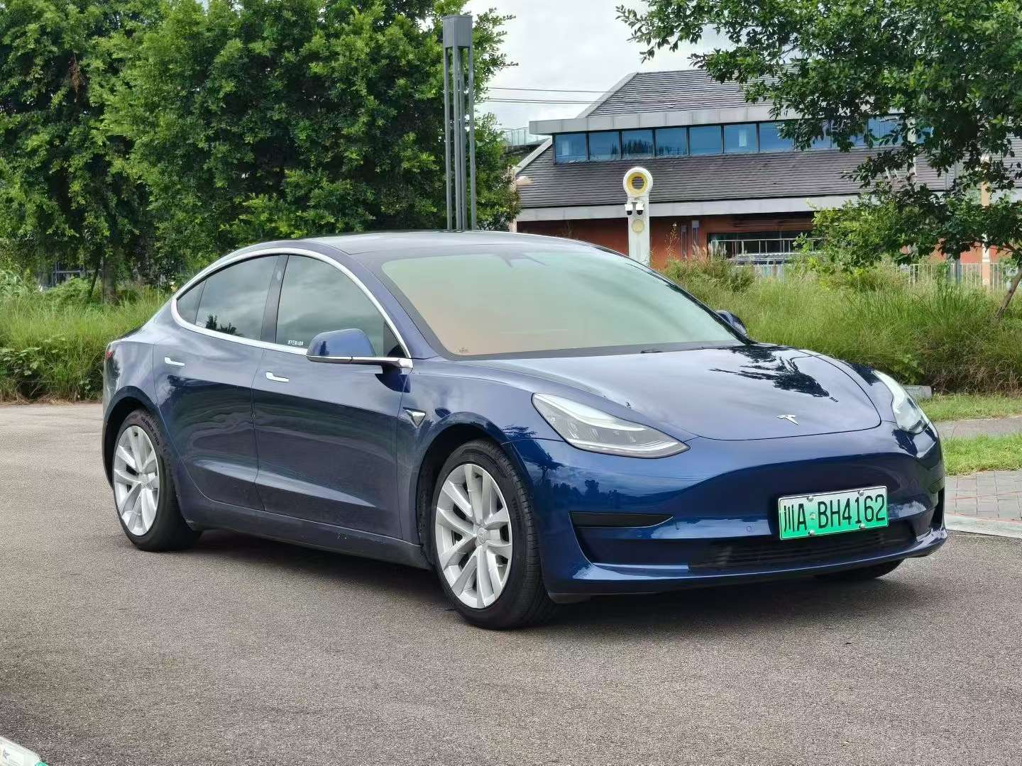 Tesla Model 3 2020 Standard Range Rear-Wheel Drive Upgrade 3