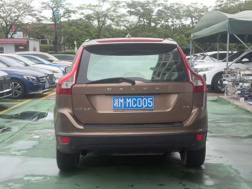 Volvo XC60 T5 Comfort 4