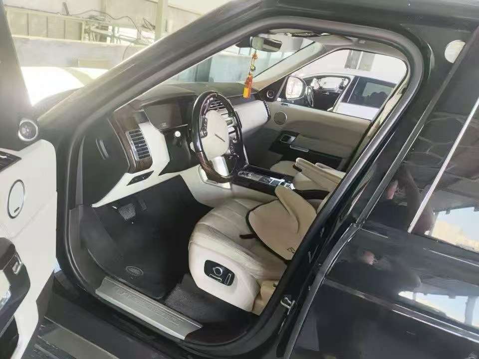 Land Rover Executive 3.0T Diesel 7