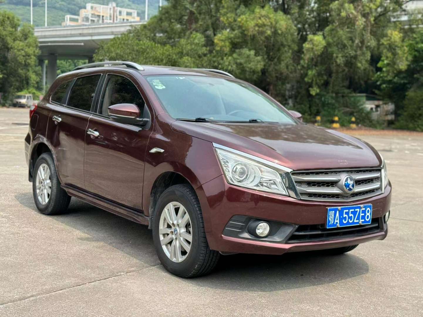 Venucia T70 2.0L Automatic No Sunroof Ruixing Edition 2