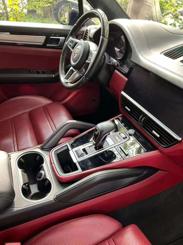 Porsche Cayenne 2.0T New Energy 4