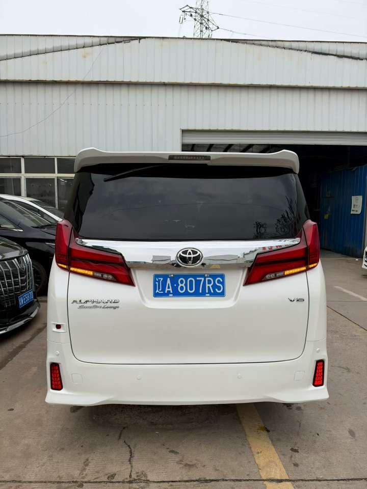 Toyota Alphard 2013 3.5 V6 8
