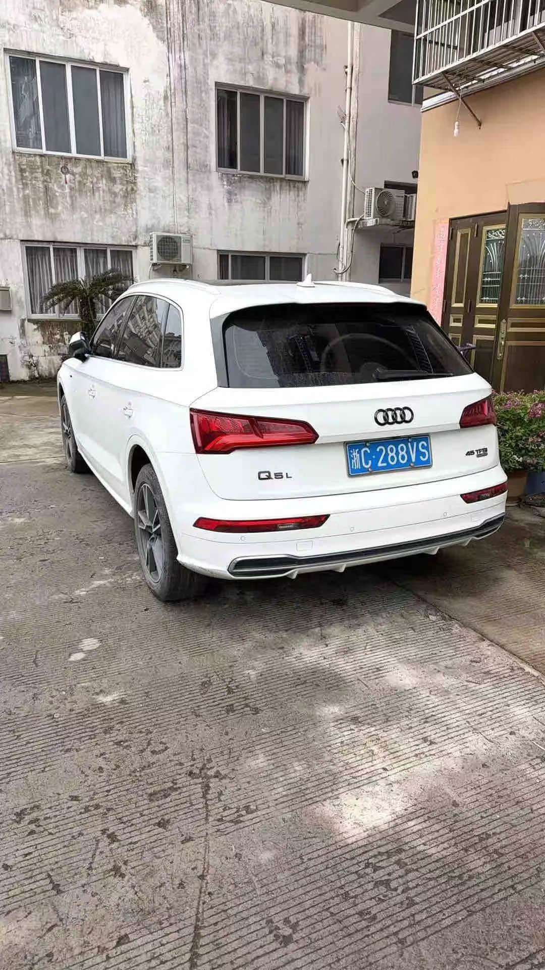 Audi Q5L 2.0T 45TFSI Prestige Fashion 3