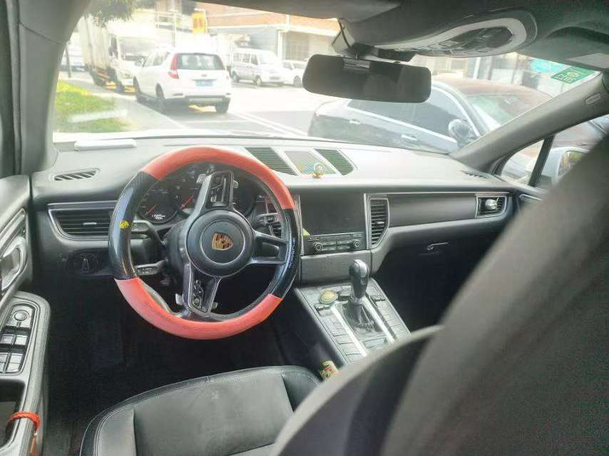 Porsche Macan 2.0T 5