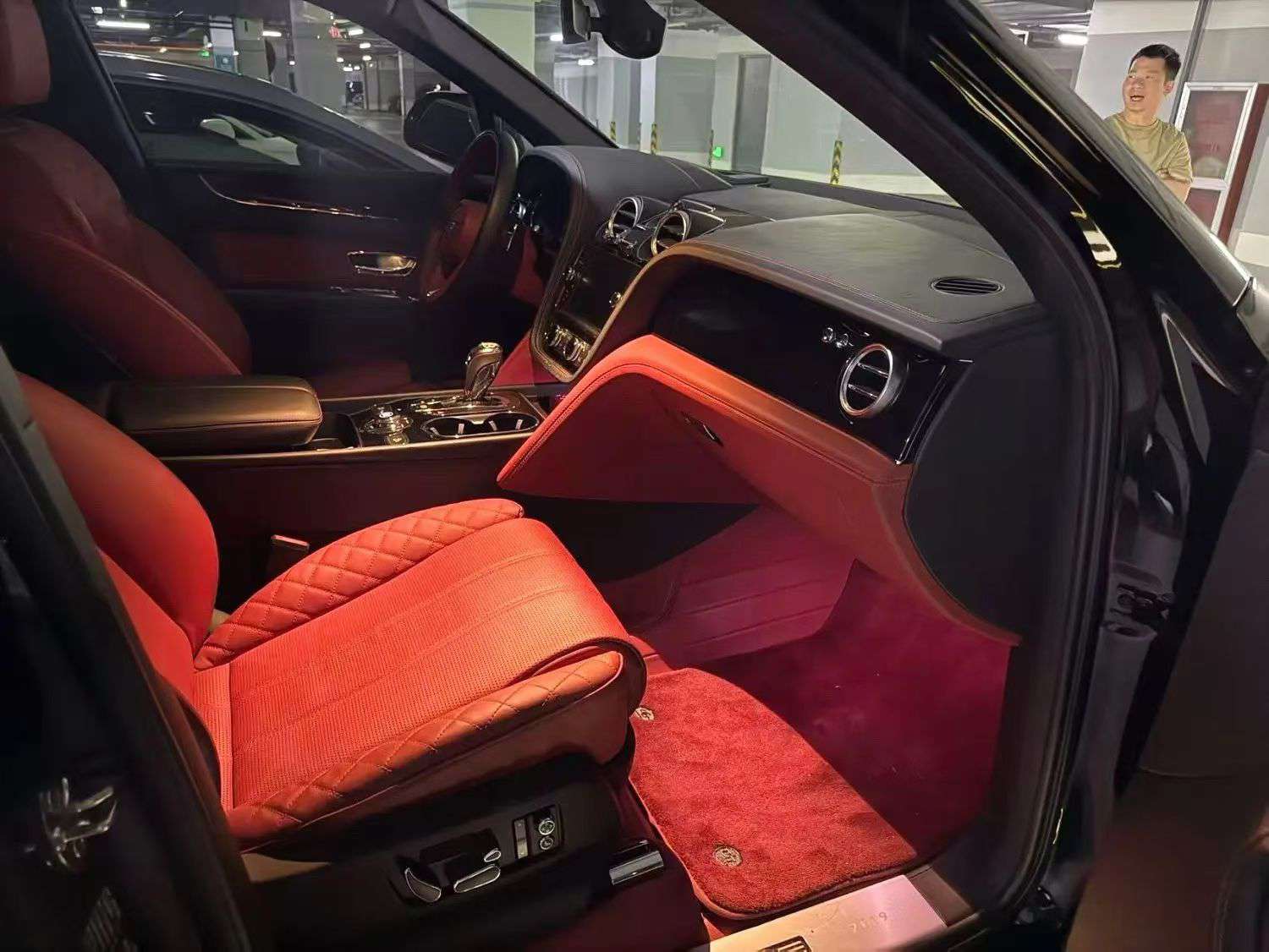 Bentley Bentayga 4
