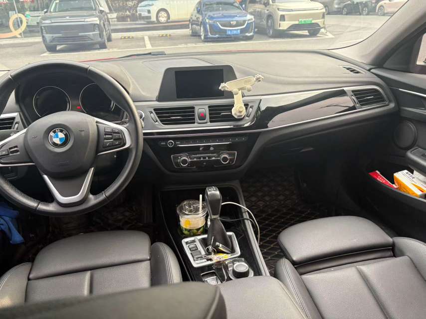 BMW 1 Series 2018 118i 1.5T Sport Edition 5