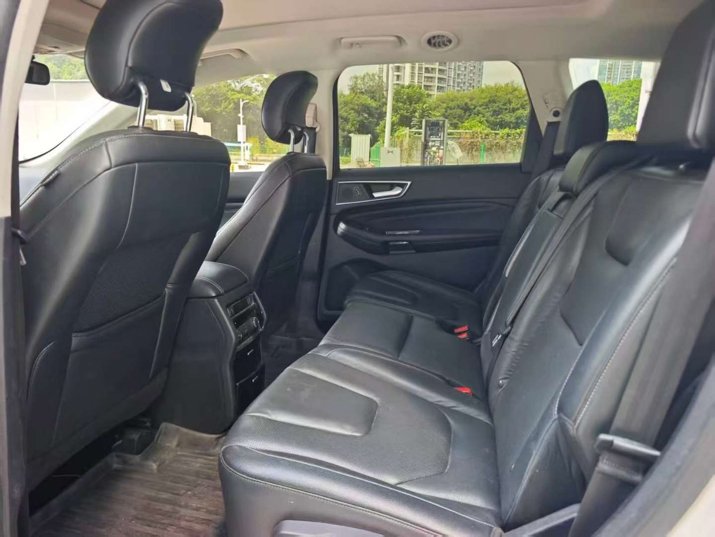 Ford Edge 2018 4WD Platinum 7-Seater 6