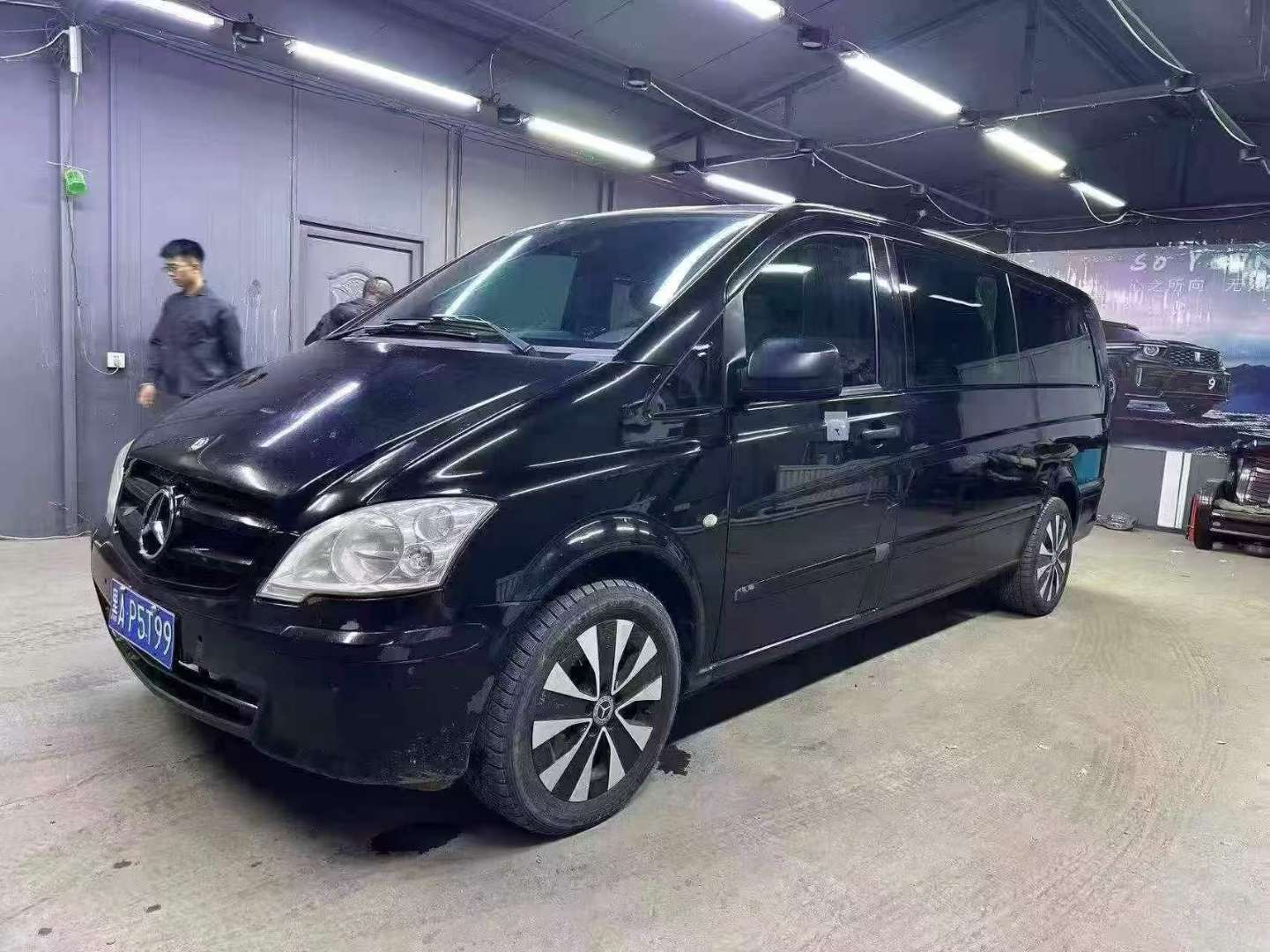 Mercedes-Benz Vito 2.5 High Trim 2