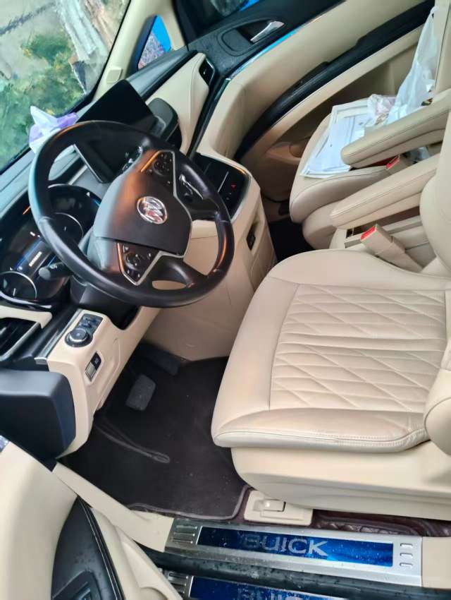 Buick GL8 2025 Automatic 2.0T With Windows 4