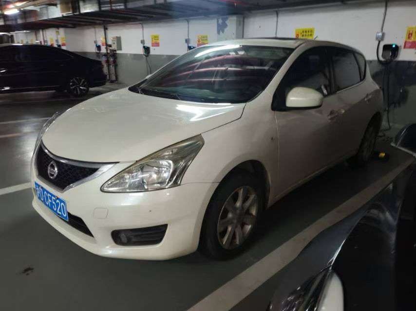 Nissan Tiida 2014