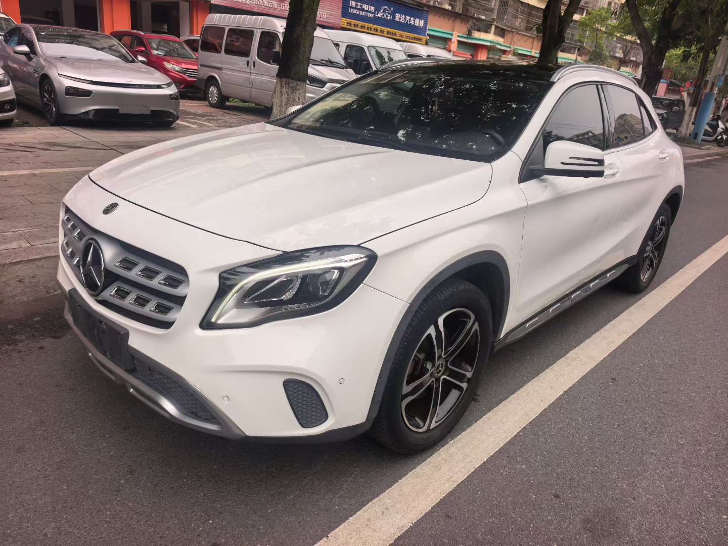 Mercedes-Benz GLA GLA200 3