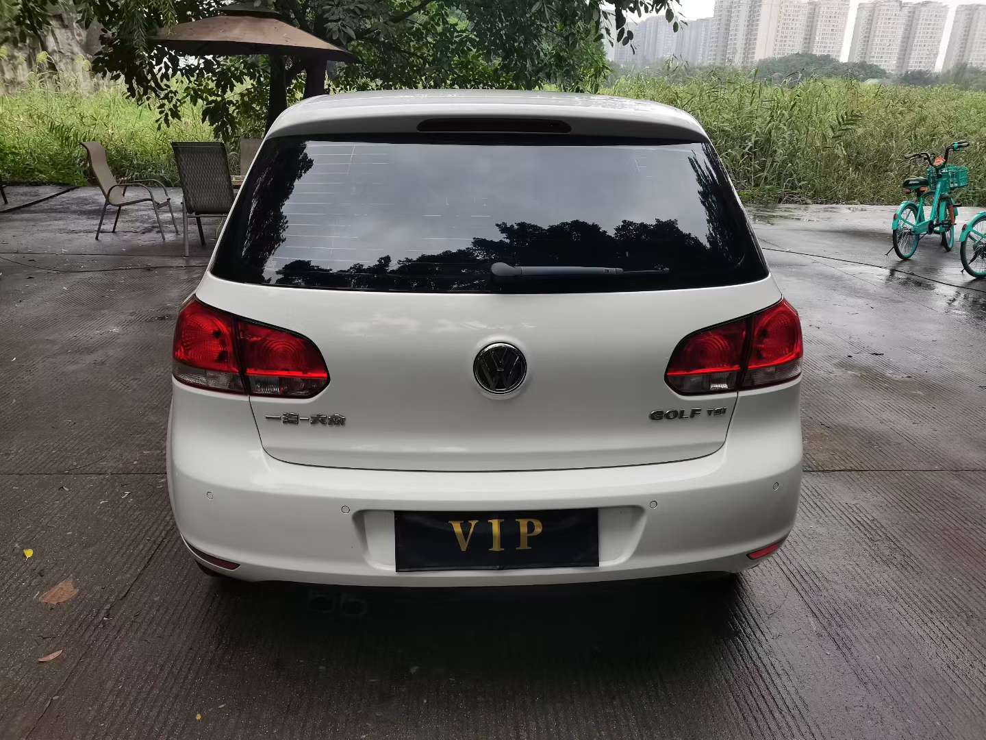 Volkswagen Golf 1.4T Automatic with Sunroof 6